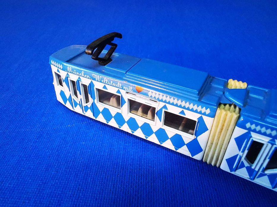 Miniatura Siku de Elétrico duplo de Munique