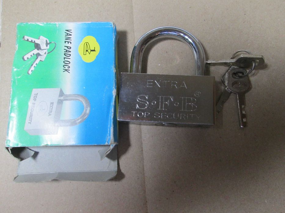 Новый навесной замок Vane padlock  80мм, 3 ключа
