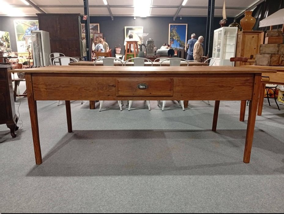 Bancada rústica em madeira