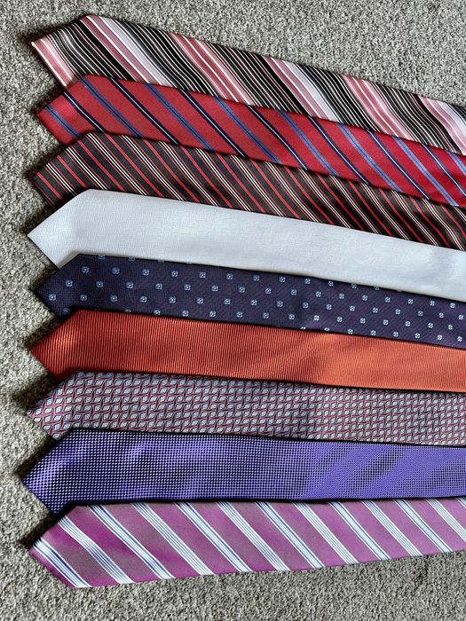 Gravatas diversas cores como Novas