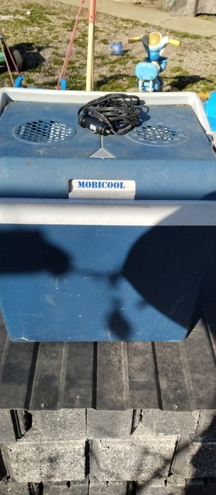 Продам автомобільний холодильник