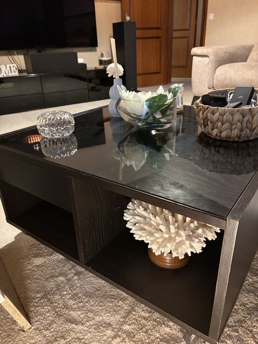 Conjunto móvel besta IKEA preto em vidro e mesa de centro