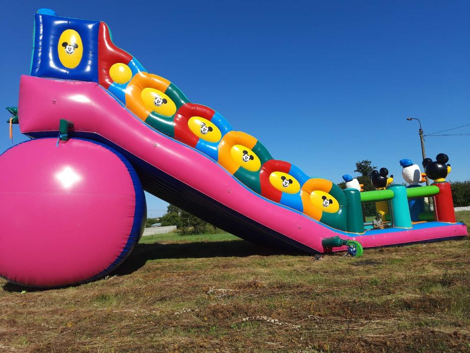 Карусель, надувная горка, аттракционы