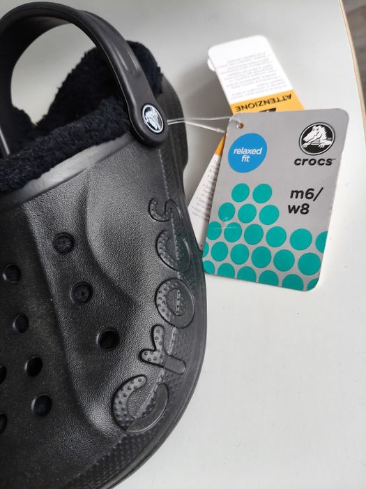 Crocs c/ pêlo Novas