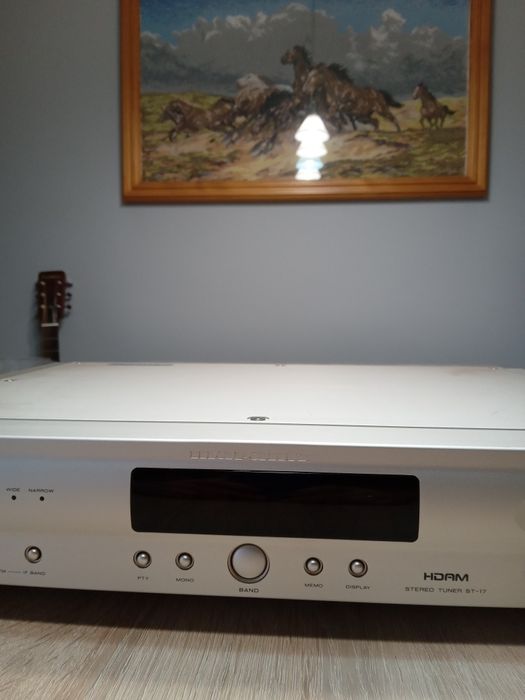 Audiofilski tuner Marantz ST-17