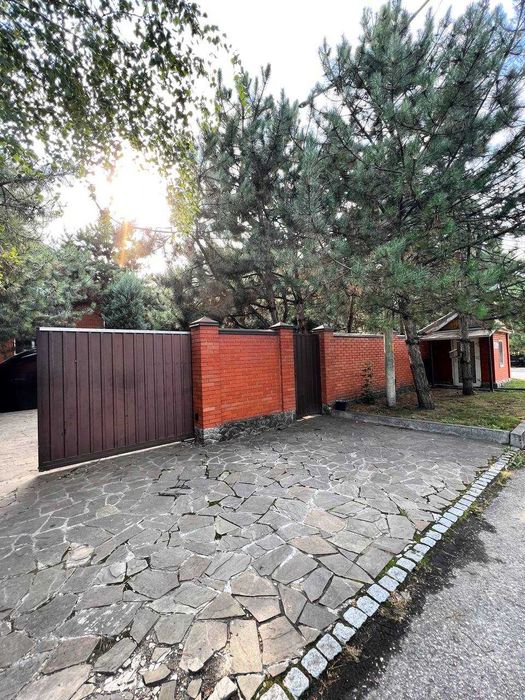 Продам ДОМ дуплекс  пгт. Слобожанское ( Юбилейный )