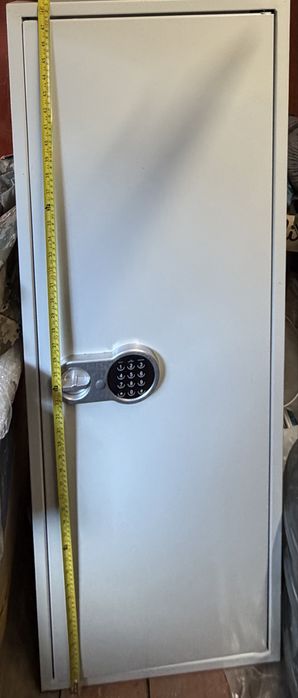 Продам сейф Ferocon БЛ-125Е