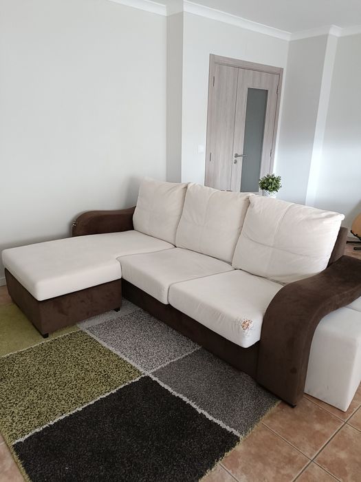 Sofá com chaise long