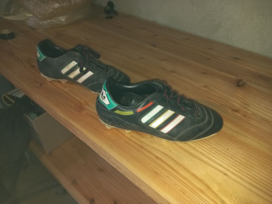 Буци футбольні для хлопчика.