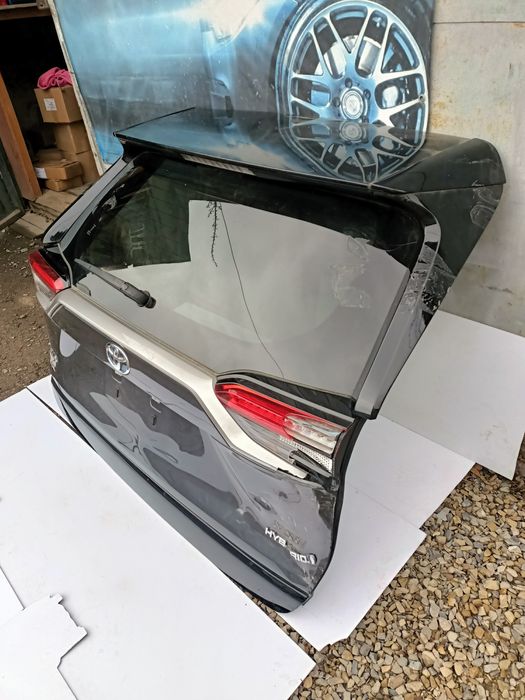 Toyota Rav4 кришка багажника