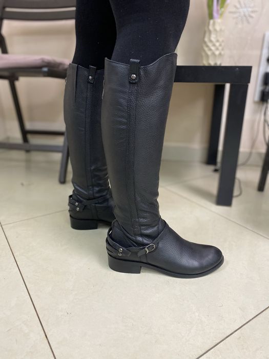 Чоботи труби жіночі