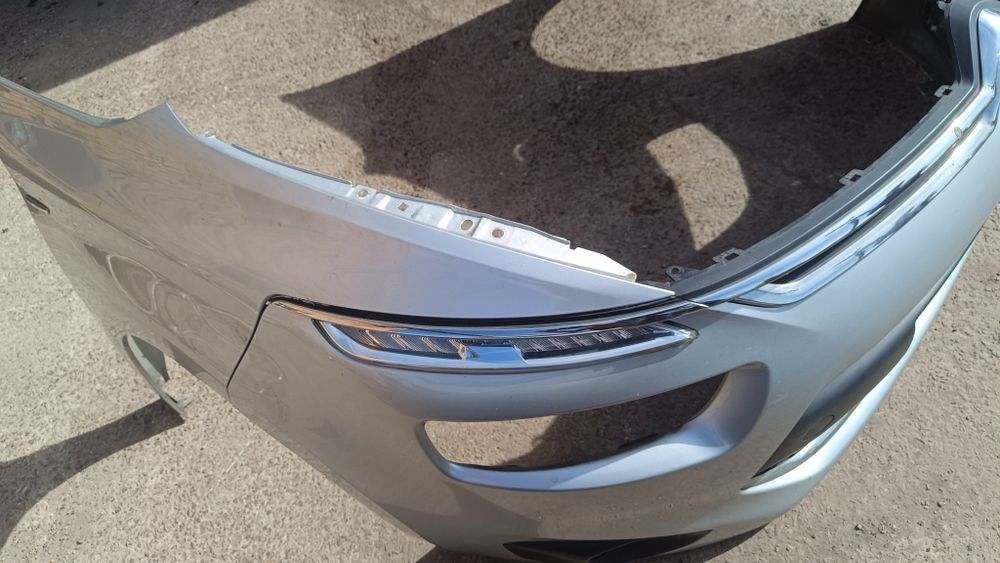 Бампер перід citroen c4 picasso 2014 рестайл