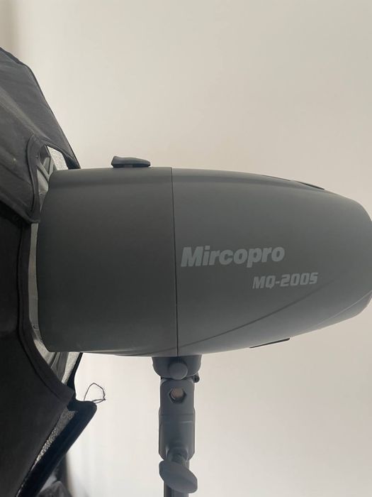 Набір студійного світла Mircopro MQ 200S софтбокс
