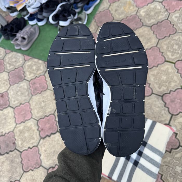 Кроссовки Adidas Swift Run Camo, 42,5 размер, Оригинал, Кросівки