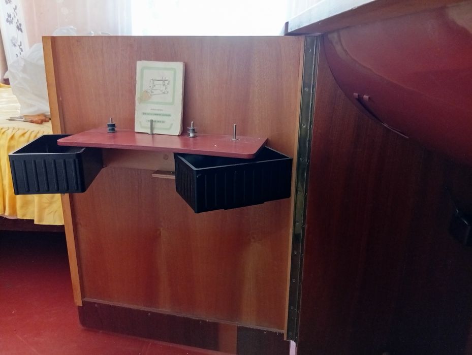 Швейная машина Lada 236-1