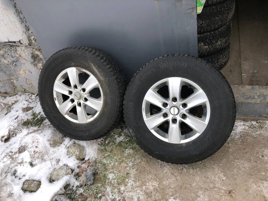 777 R16 6/139,7  два колеса с шинами 245 70 16 - 111Т