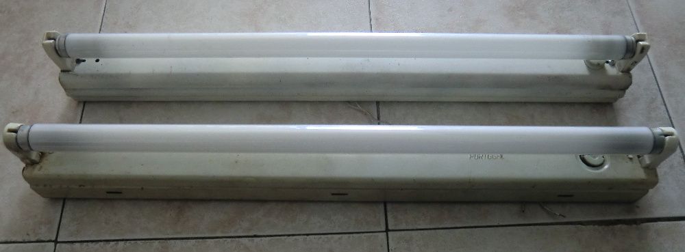 2 Armaduras completas 60 cm e outras Lâmpadas.