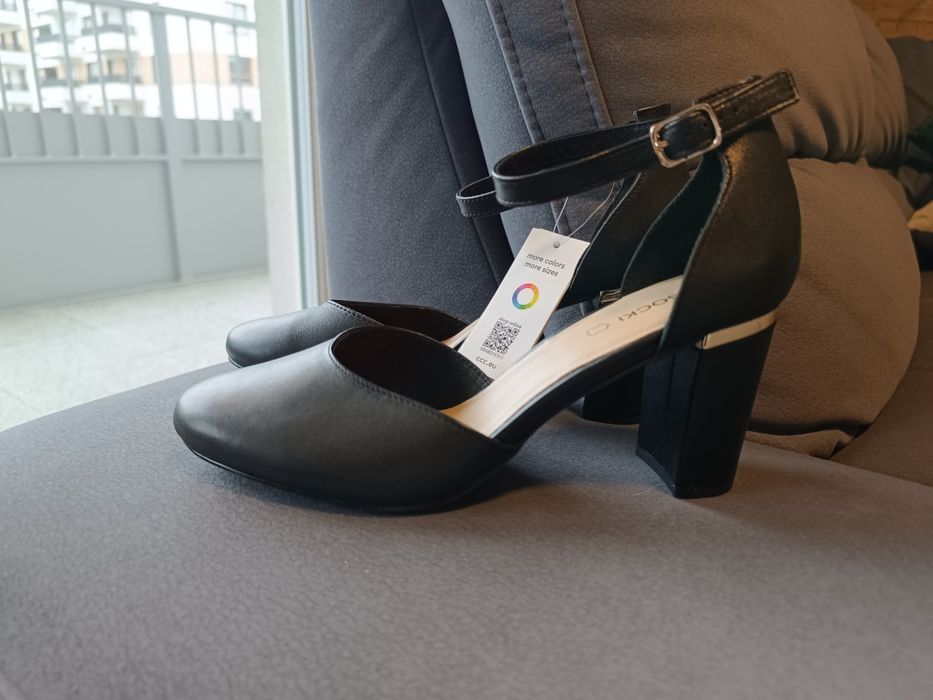 Czółenka na obcasie Lasocki CCC skórzane czarne 38