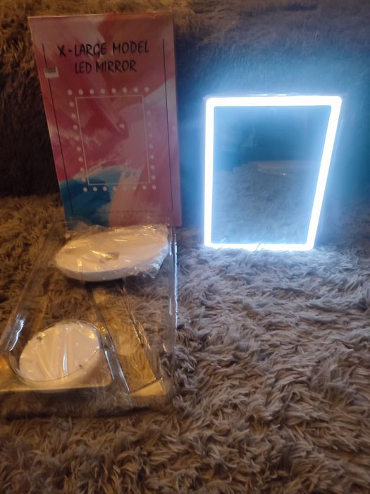 Lustro LED do makijażu