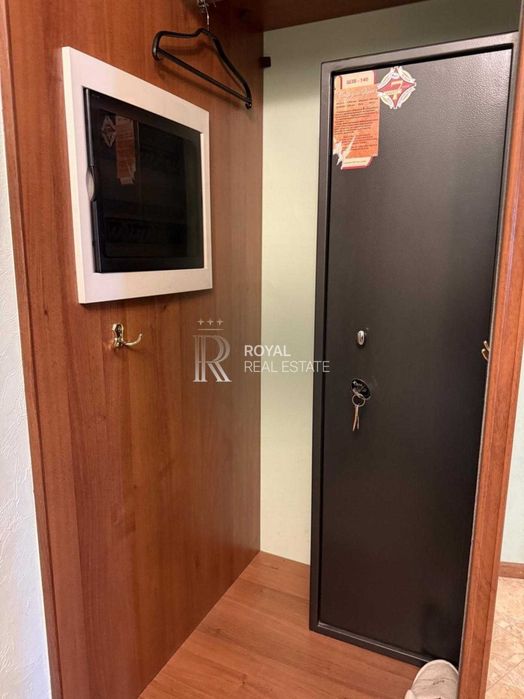 Продаж Квартири 76 м2, вул. Салютна 1б, метро Нивки, Шевченківський район