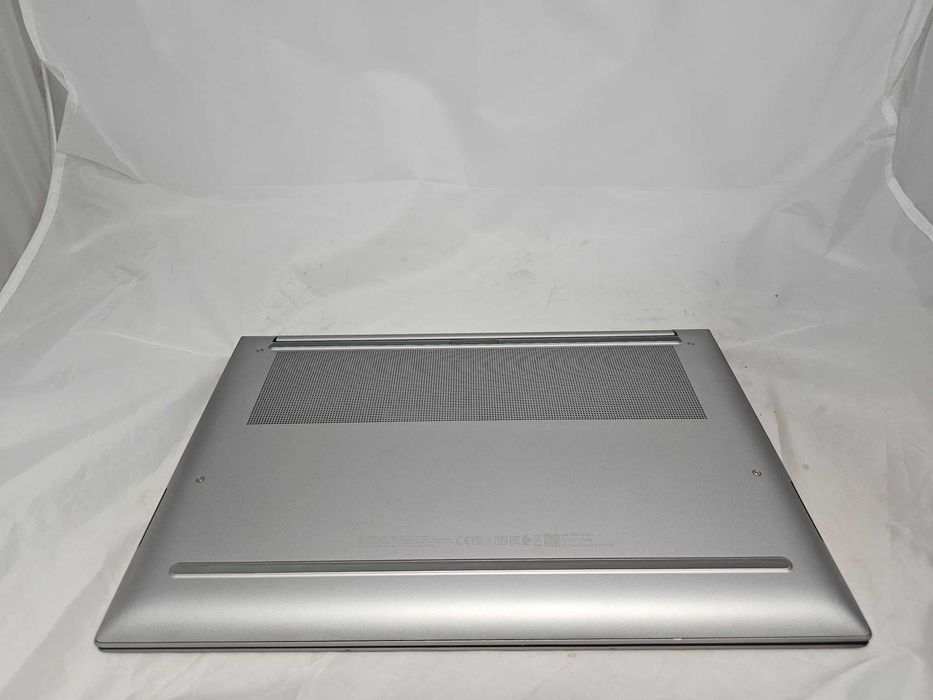 Laptop HP ZBook Studio G10 16/ i7-13800H/32 GB/512 GB/RTX A1000/4K