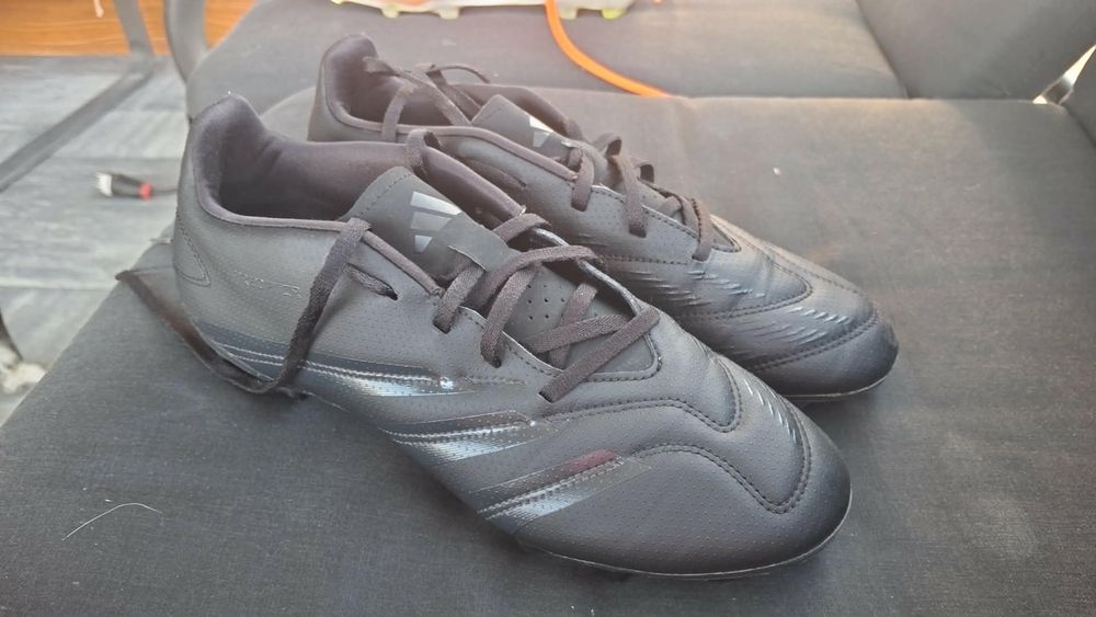 Korki adidas rozmiar 44