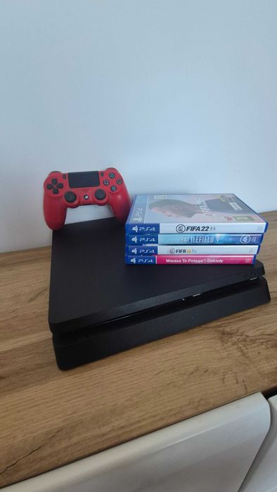 Konsola PS4, 500 GB  CUH-2216A Gry+Pad