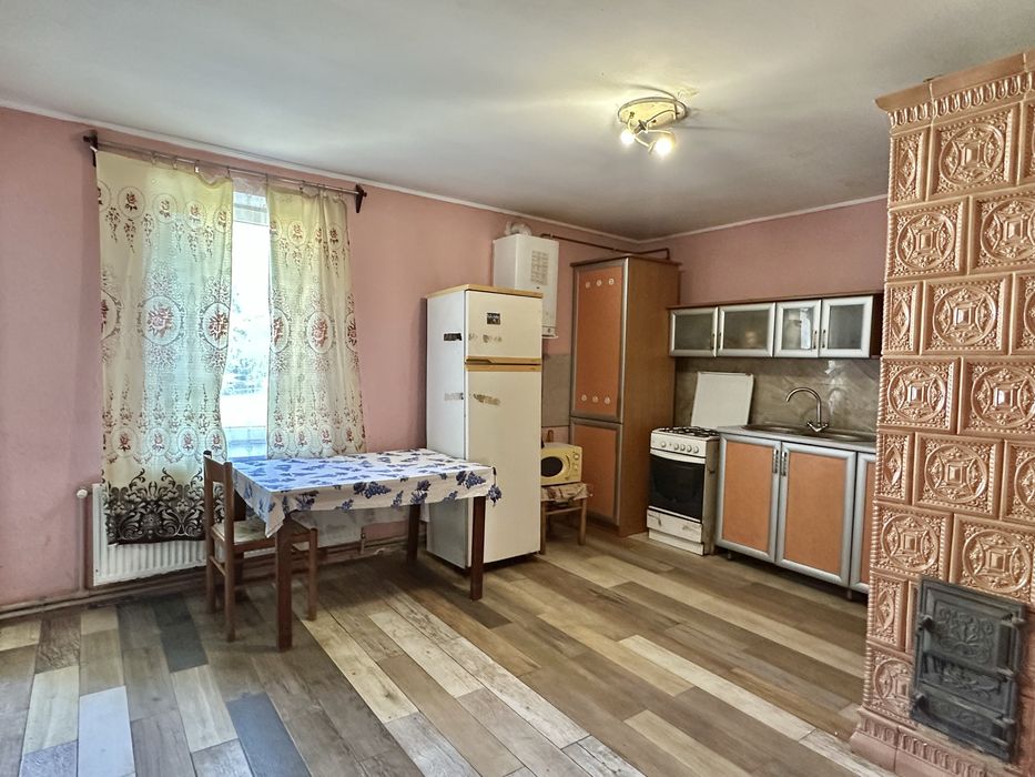 Продаж будинку та земельної ділянки 26 сот. Смт Велика Березовиця