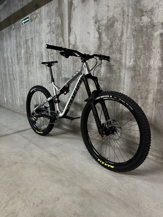 Commencal Meta AM V4.2 Race Eagle