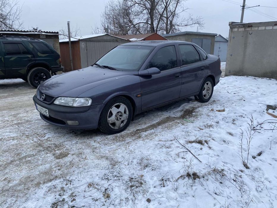 OPEL VECTRA B 1.6, в гарному технічному стані