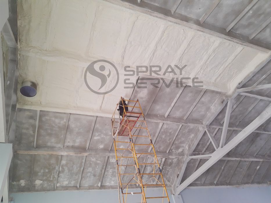 Утеплення ферм / будинків / ангарів— безшовна теплоізоляція