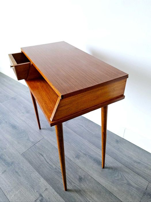 MESA TELEFONE / APOIO VINTAGE ( Anos 60/70). Side Table