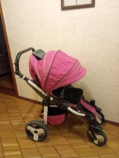 Продам прогулочную коляску Camarello