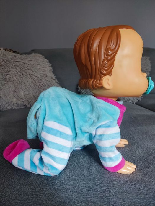 Charlie interaktywna lalka