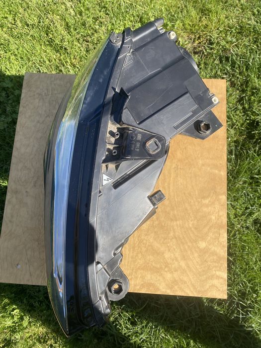 Lampa przednia Audi A3 8V