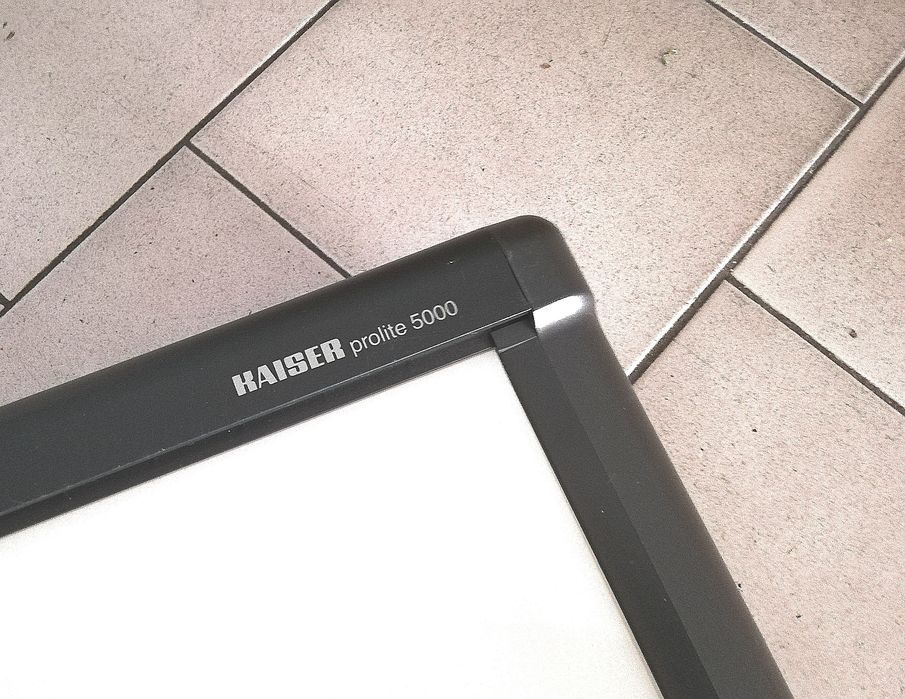 Mesa de luz A4 e A3 Crelando Led e Kaiser