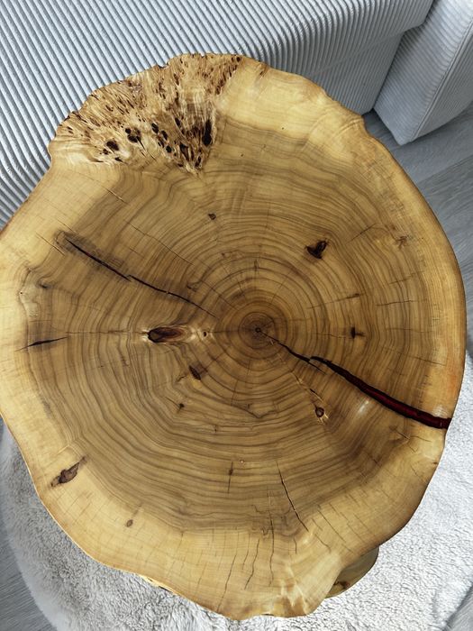 Stolik kawowy loft z żywicą epoksydową