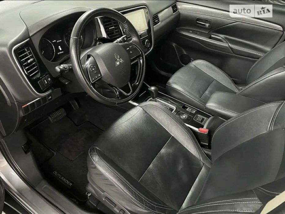 Продам Mitsubishi Outlander 2019