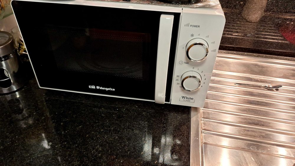Microondas como novo