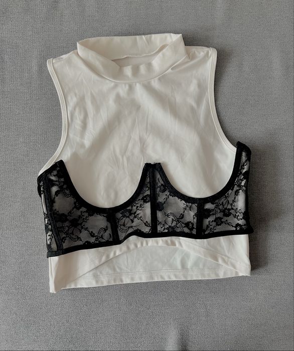 Пакет жіночих речей