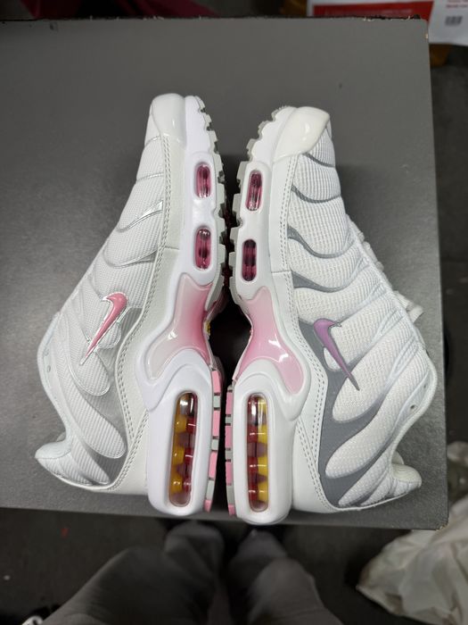 Кросівки Nike Air Max TN Plus White Grey Pink (37)