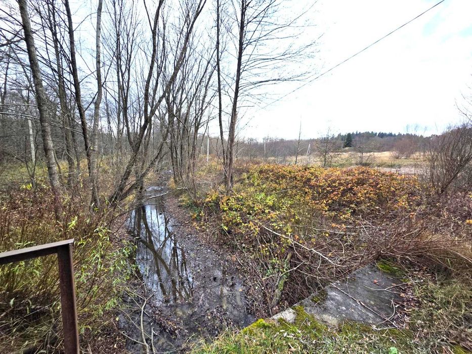 Ділянка під забудову в Трускавці в гарному з багатою зеленню місці