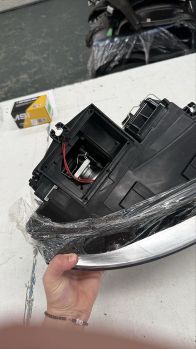 Farol Esquerdo Audi A4 01/01-10/04