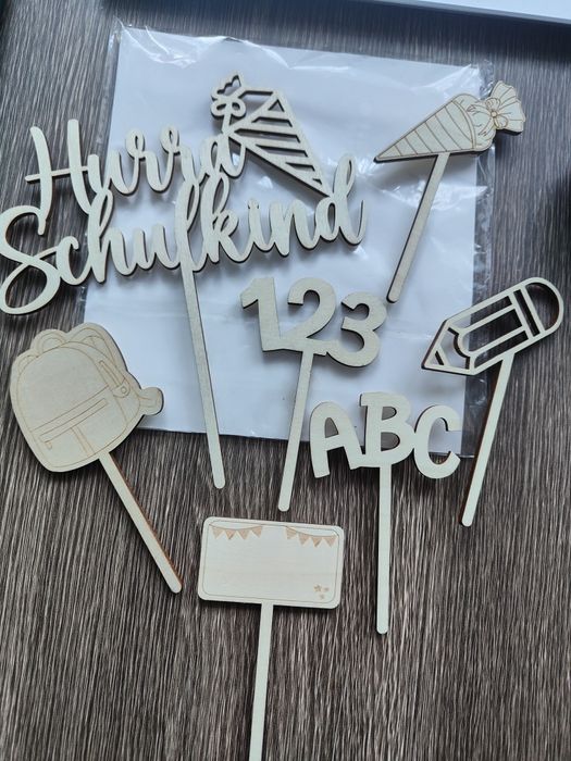 Toppery toper na tort babeczki drewniane 7szt O270