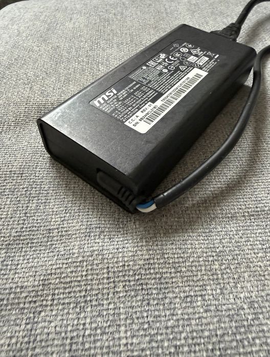 MSI Prestige 14 GTX 1650 - Na części/do naprawy, Box + Etui