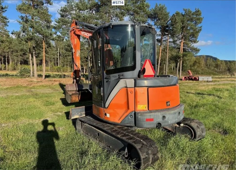 Hitachi mini giratoria