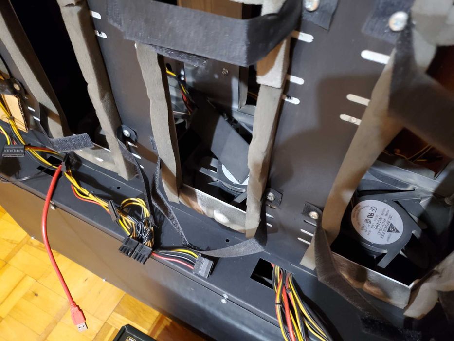 Кулер (вентилятор) Delta QFR1212GHE для Asic Bitmain 12V 2.7 A