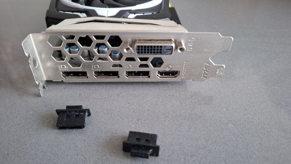 Radeon RX 570 ARMOR 8G OC425381702790686722