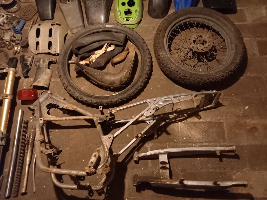 Części Derbi Senda R 50 1 i 2 gen. motor cross stan bdb
