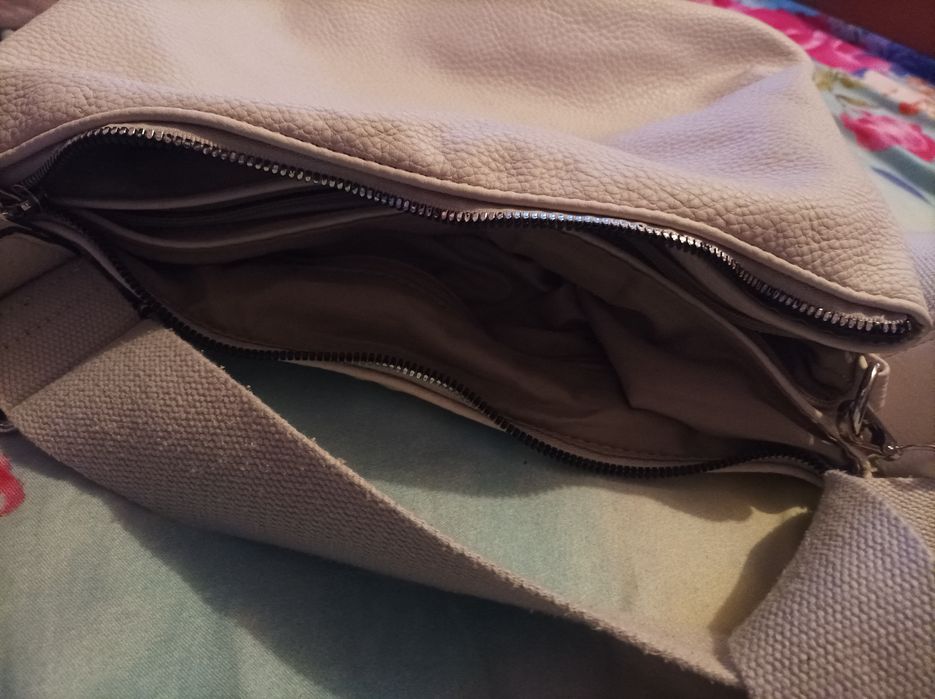 Torebka 3 kieszenie biała